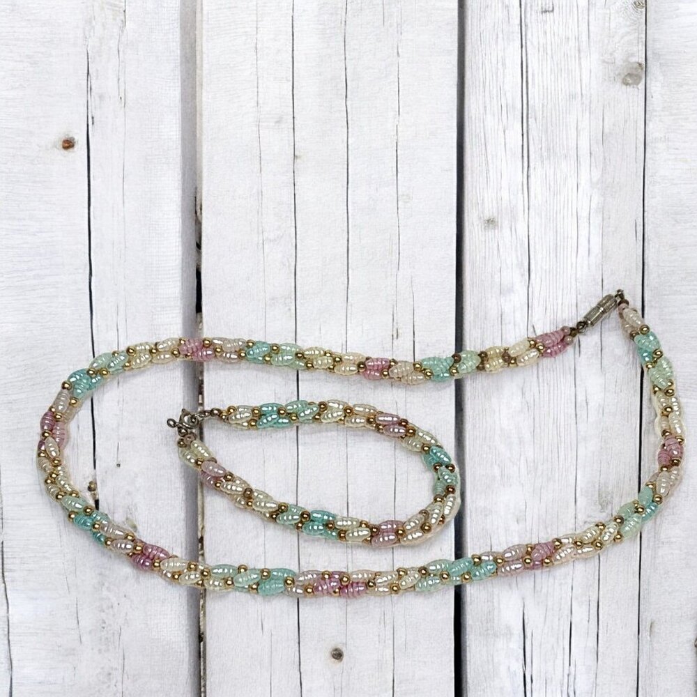 Genuine Pearl Necklace & Bracelet Set Pastel Colors Double Helix Gold Beads 18"L - Picture 5 of 5